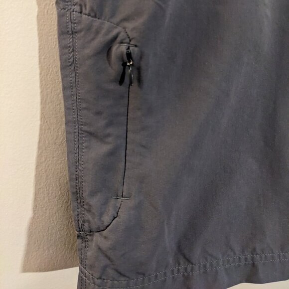 Women's Lightweight Mountain Hardwear Shorts, Size 8 - Picture 2 of 12